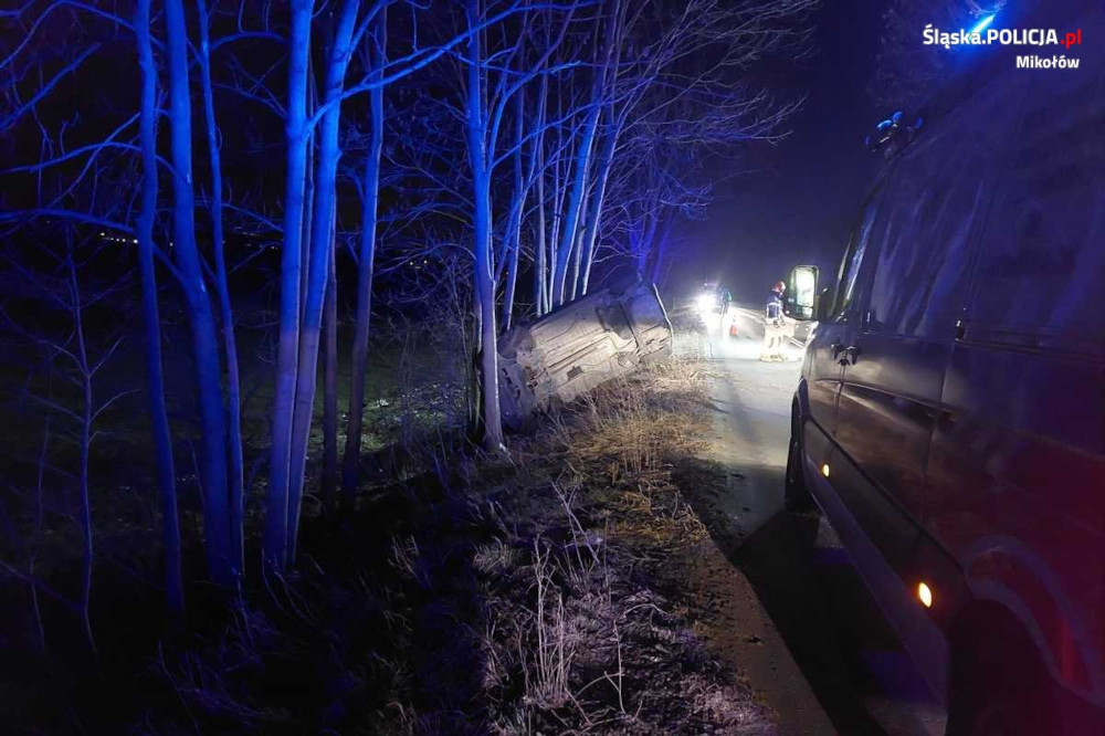 Mało brakowało, a byłby karambol. Groźna kolizja między Mikołowem a Wyrami