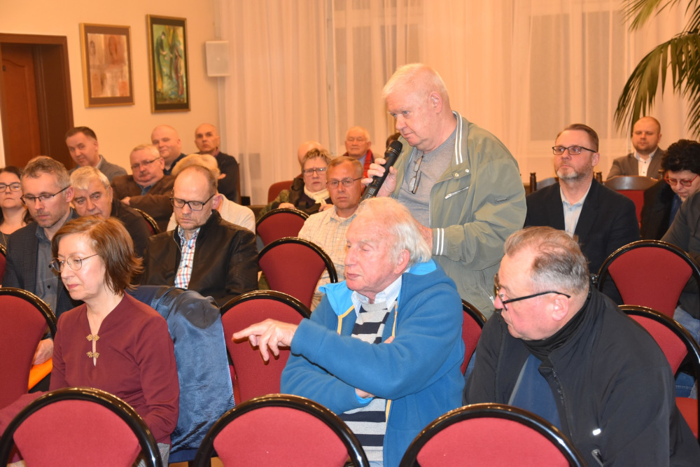 CPK, inflacja i zmiany w ordynacji. O tym rozmawiali mieszkańcy z parlamentarzystami KO