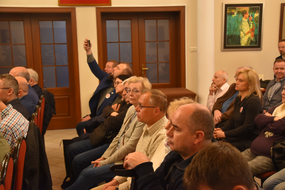 CPK, inflacja i zmiany w ordynacji. O tym rozmawiali mieszkańcy z parlamentarzystami KO