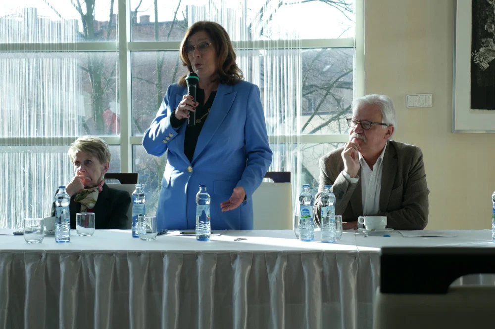 Mikołów: O wyzwaniach współczesnej edukacji. Spotkanie z parlamentarzystami KO