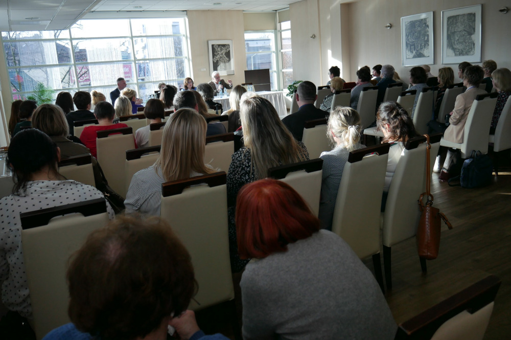 Mikołów: O wyzwaniach współczesnej edukacji. Spotkanie z parlamentarzystami KO