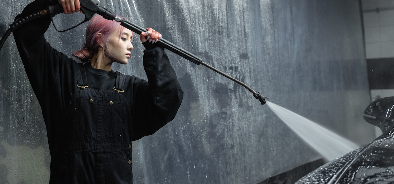 Jakie zastosowanie ma myjka ciśnieniowa?