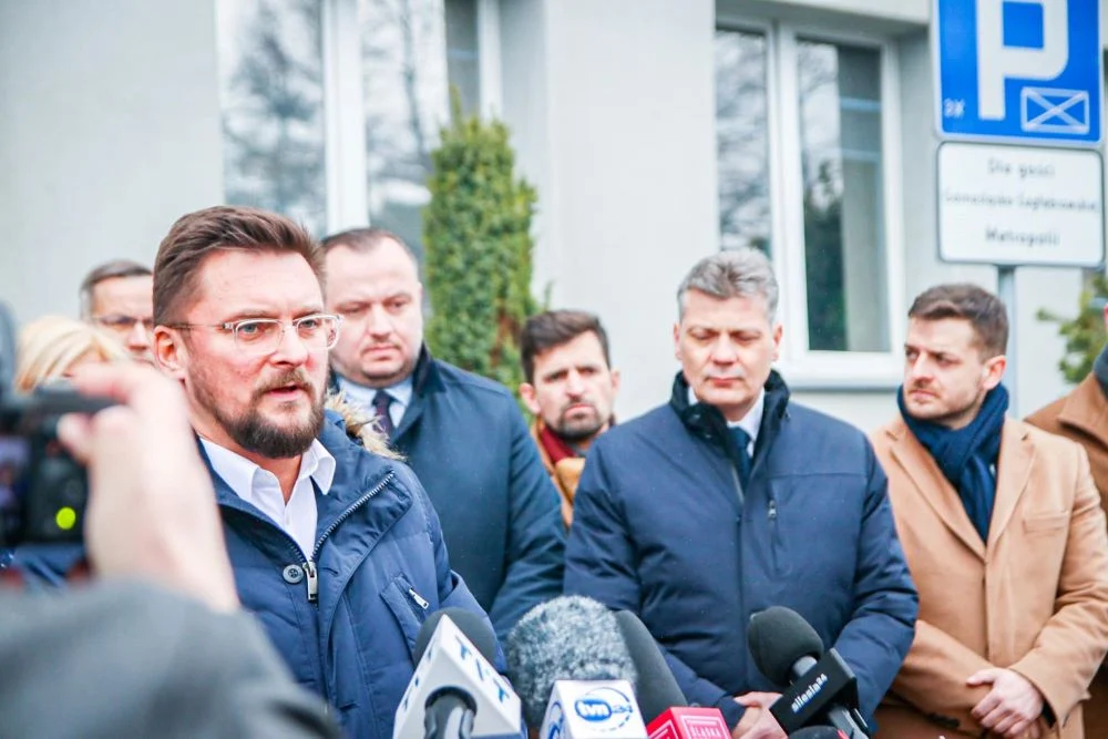 Prezydent Katowic Marcin Krupa staje murem za marszałkiem województwa