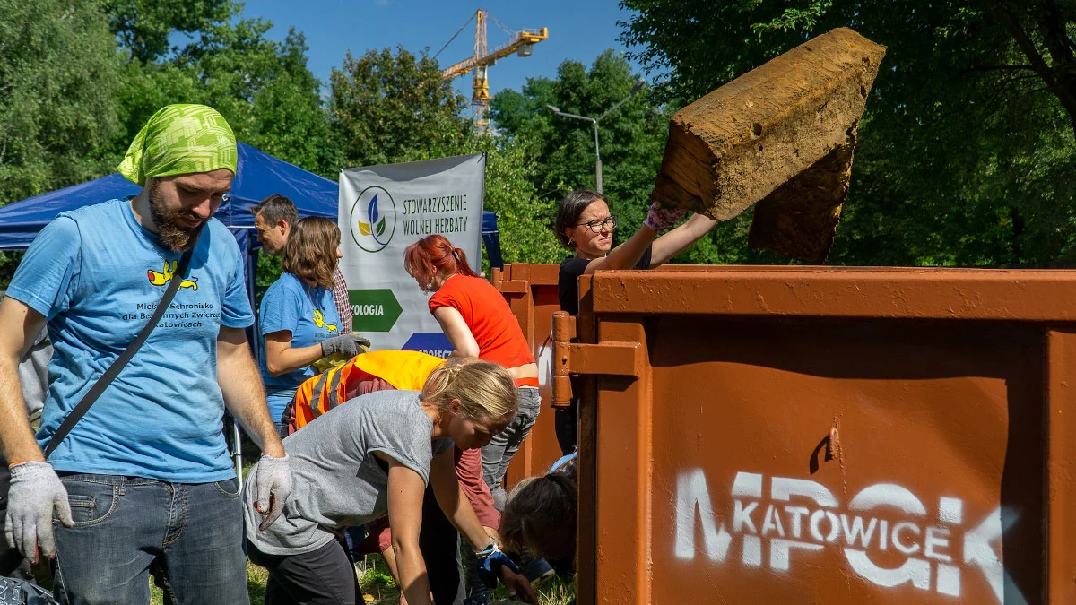 Katowice startują z akcją SprzątaMy z firmami – godzina dla Ziemi