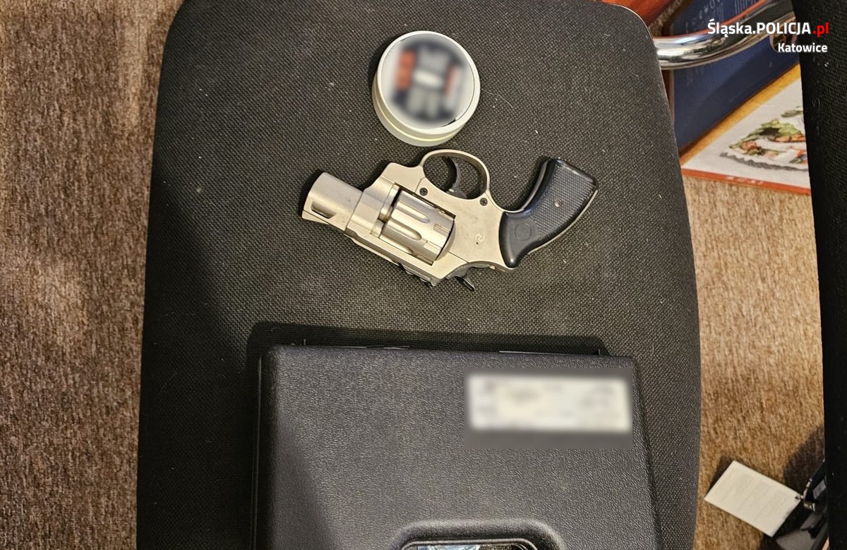 Katowiccy policjanci zatrzymali włosko-ukraińską parę handlującą narkotykami