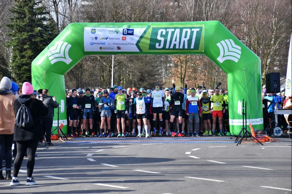 Biegacze przywitali wiosnę! Zobaczcie zdjęcia z Biegu Wiosennego w Parku Śląskim!