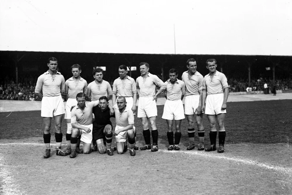 51. Mecz piłki nożnej Cracovia-Ruch Wielkie Hajduki w Krakowie w 1937 roku