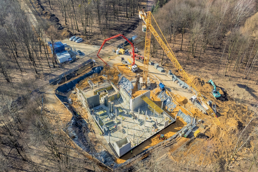 [ZDJĘCIA] Prace na budowie nowej linii „Elki” ruszyły! Co już wykonano?