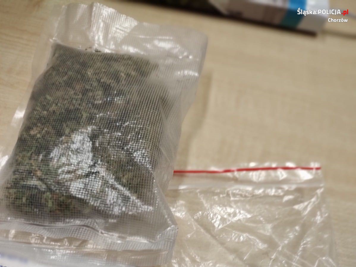 46-latek zatrzymany za posiadanie narkotyków. Policjanci przejęli 185 gramów narkotyków