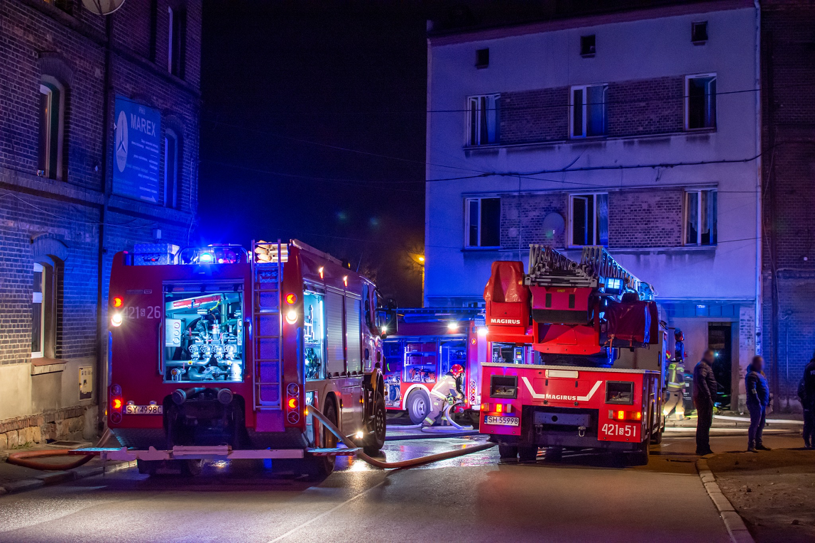 Wybuch butli z gazem w Chorzowie Starym. Są osoby poszkodowane! [ZDJĘCIA]