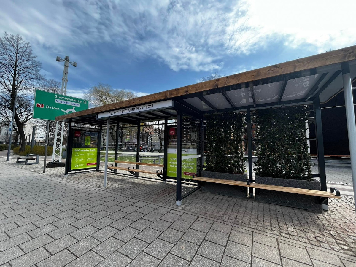 W Chorzowie powstał wyjątkowy przystanek. EKO wiata - Zielony Przystanek przy tężni