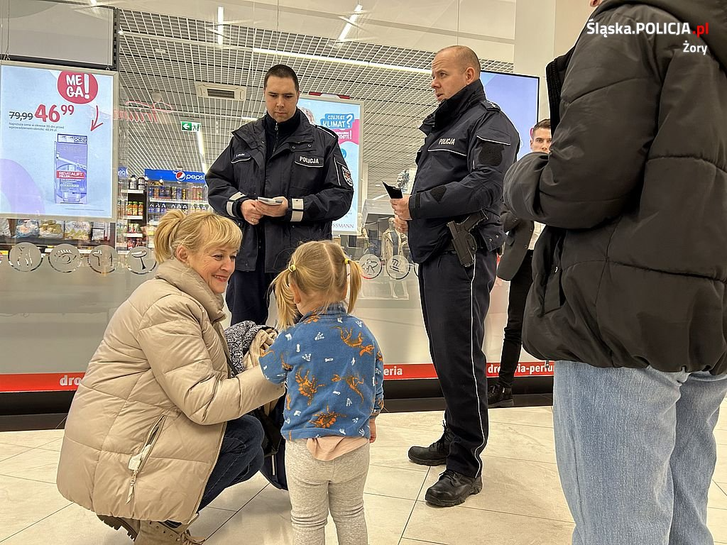 Dwie policyjne akcje, ale jeden cel - dbajmy o swoje bezpieczeństwo! / fot. KMP Żory 9