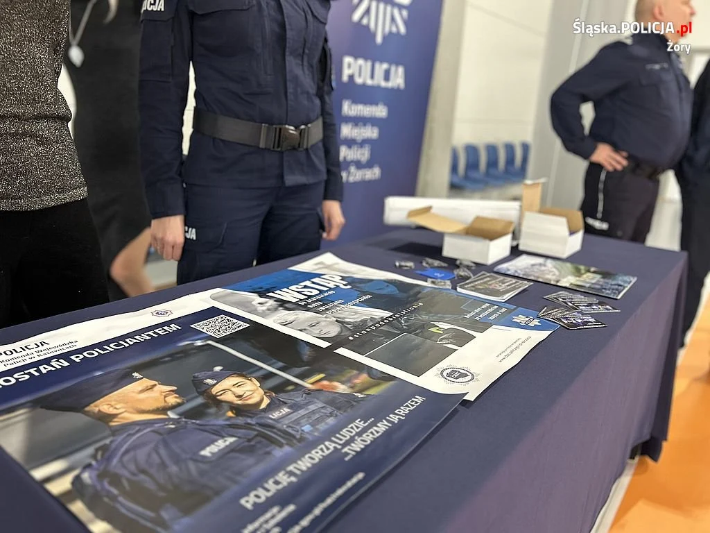 Policjanci na dniach otwartych Zespołu Szkół nr 3 [ZDJĘCIA]