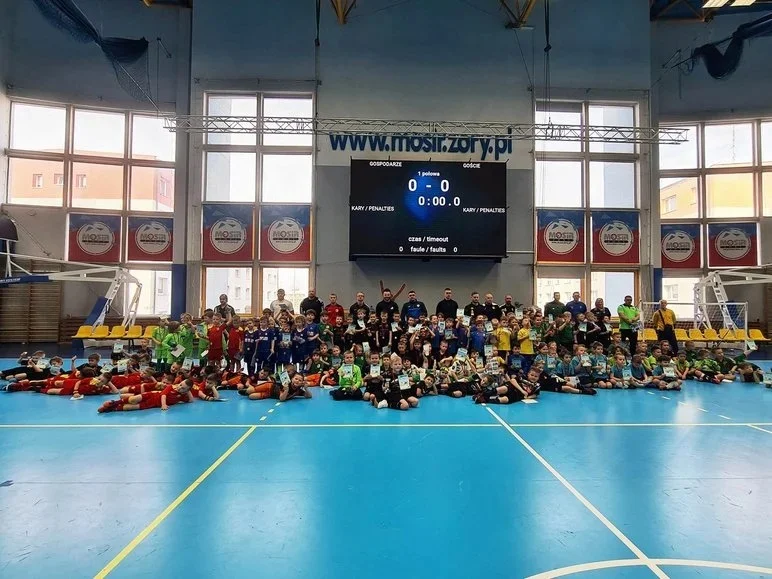 Żory: Młodzi piłkarze zagrali w hali MOSiR