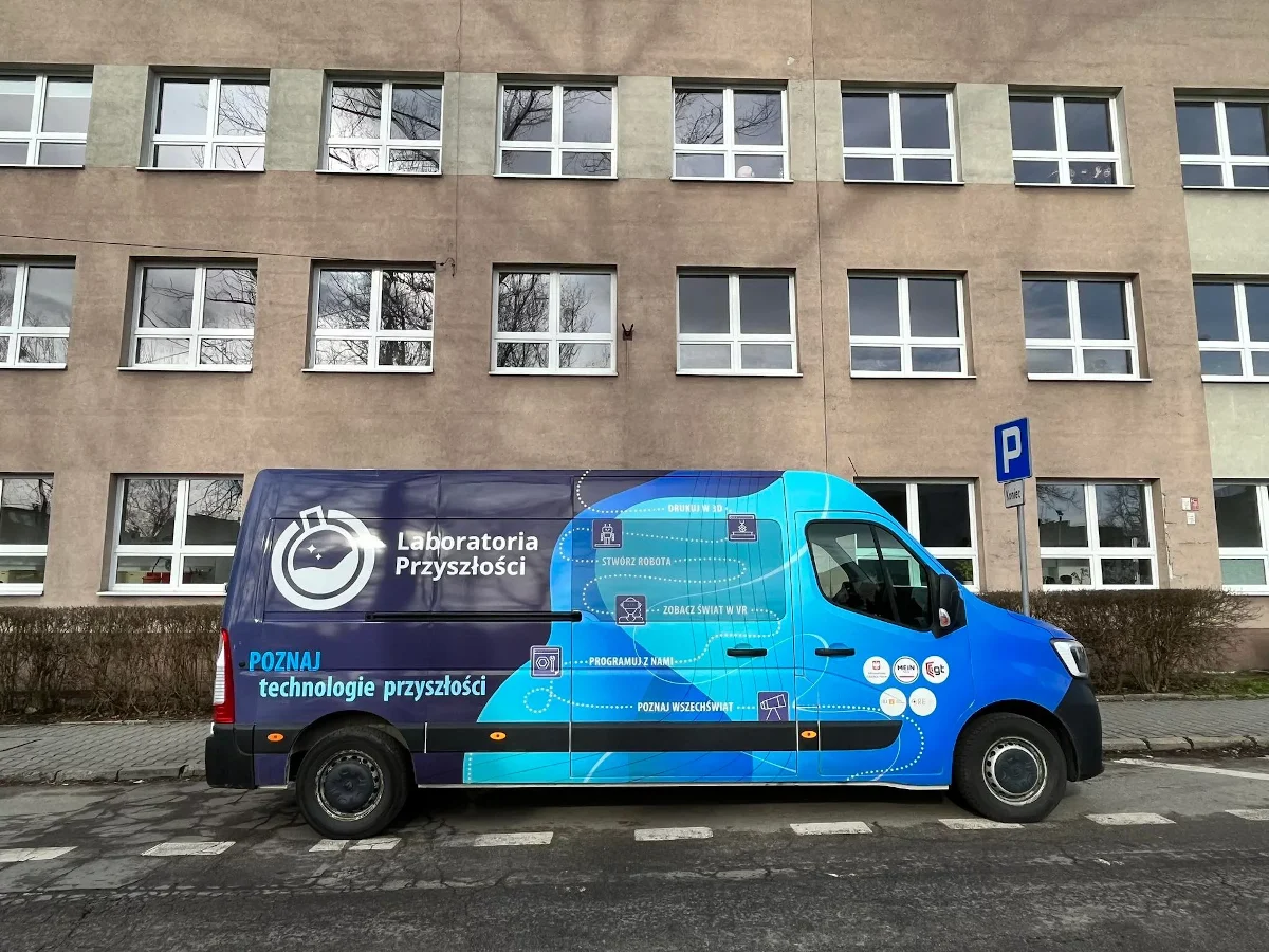 Mobilne Laboratoria Przyszłości w Szkole Podstawowej nr 4 w Świętochłowicach