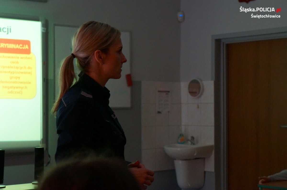 Spotkanie na temat mowy nienawiści z uczniami SP nr 3 w Świętochłowicach