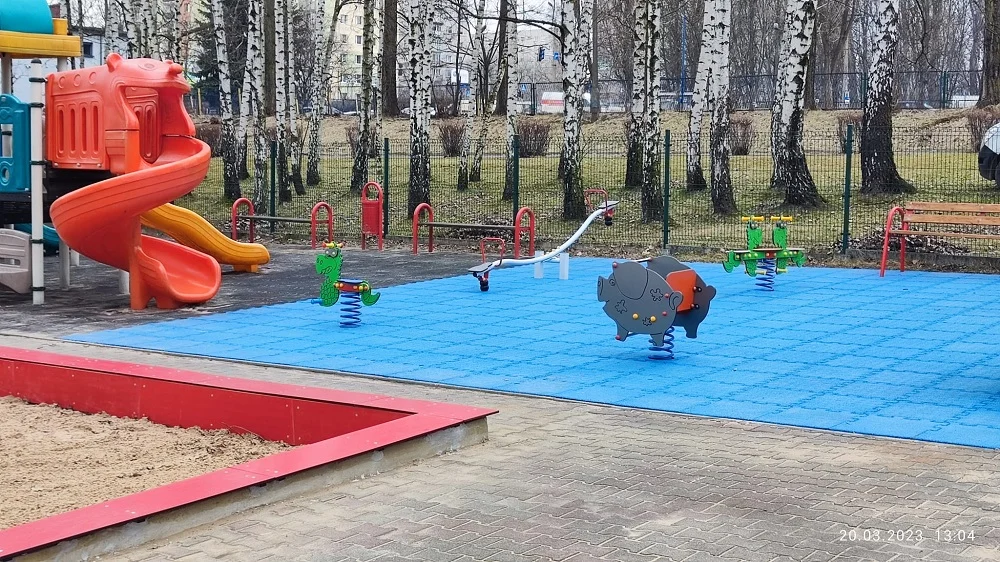 Plac zabaw na świętochłowickiej „Skałce” jak nowy? Zakończyła się już jego modernizacja
