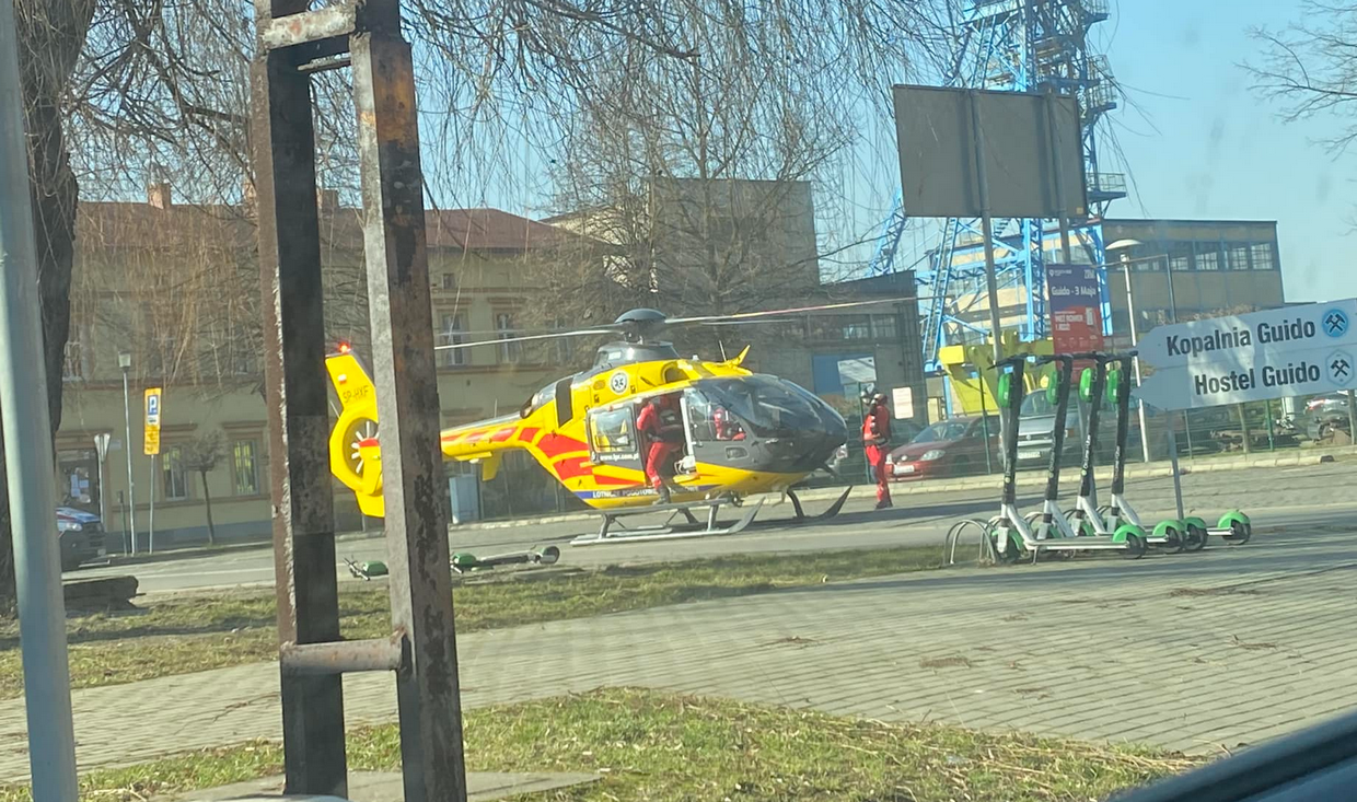 [AKTUALIZACJA] Dwuletnie dziecko z poparzeniami. W Zabrzu lądował śmigłowiec LPR