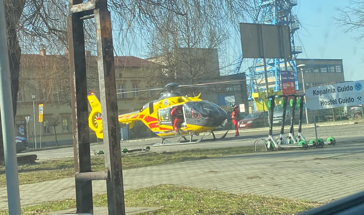 [AKTUALIZACJA] Dwuletnie dziecko z poparzeniami. W Zabrzu lądował śmigłowiec LPR