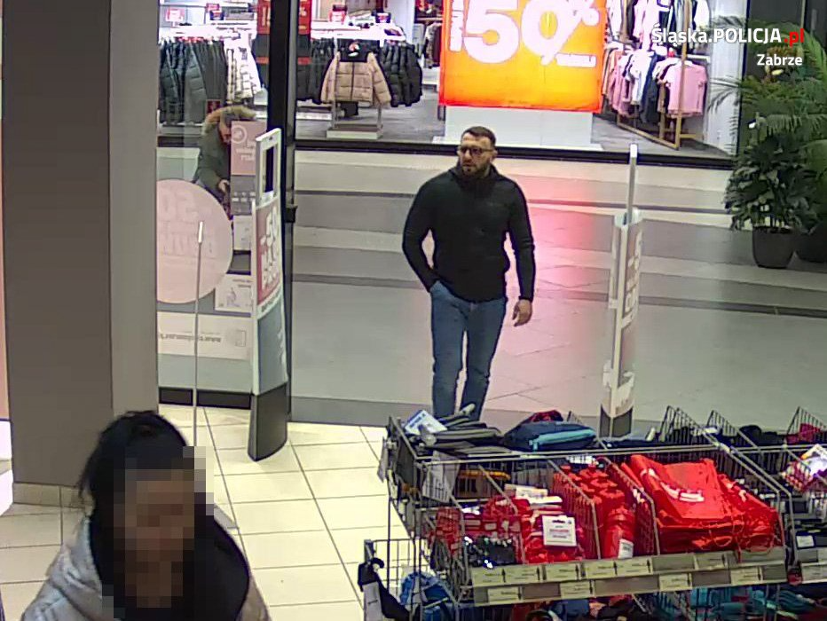 Policjanci poszukują sprawcy kradzieży! Rozpoznajesz mężczyznę ze zdjęcia?