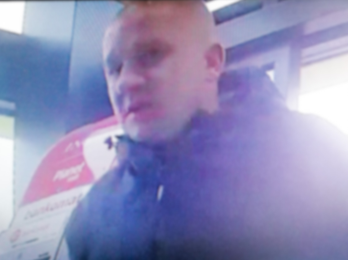 Posługiwał się przywłaszczoną karta bankomatową. Rozpoznajesz go?