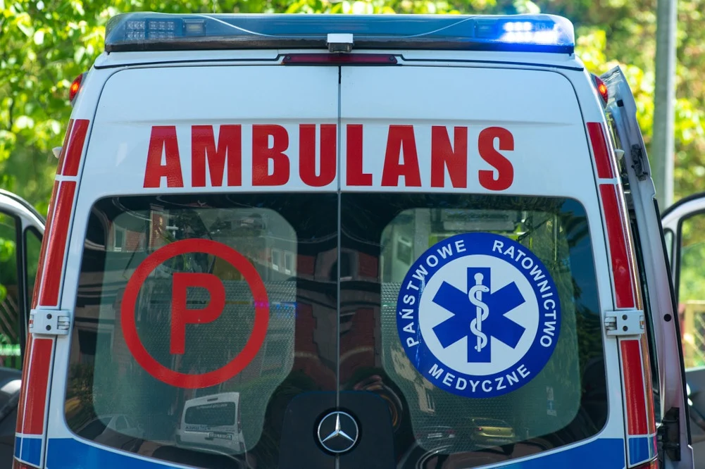 Tychy: 16-latka spadła z wysokości 7. piętra. Dziewczyny nie udało się uratować