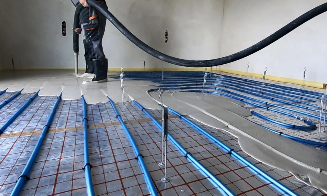 Wylewki anhydrytowe: gdzie się sprawdzają najlepiej i ile kosztuje ich realizacja?