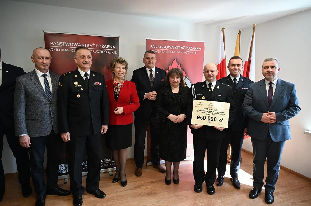 Ruda Śląska: Nowy wóz ratowniczo-gaśniczy dla Ochotniczej Straży Pożarnej