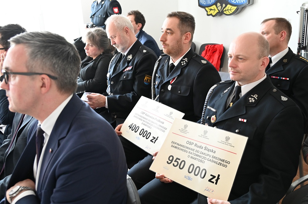 Ruda Śląska: Nowy wóz ratowniczo-gaśniczy dla Ochotniczej Straży Pożarnej