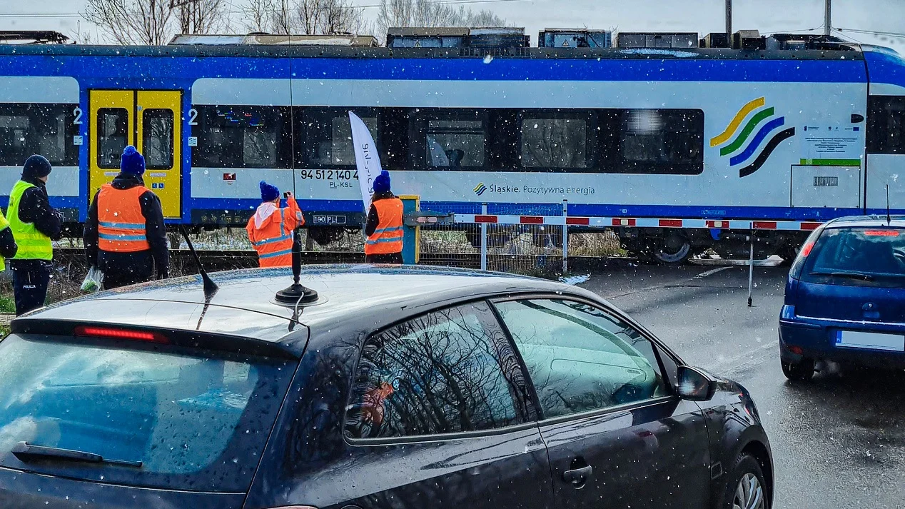 Działania Kolei Śląskich dla poprawy bezpieczeństwa na przejazdach kolejowo-drogowych