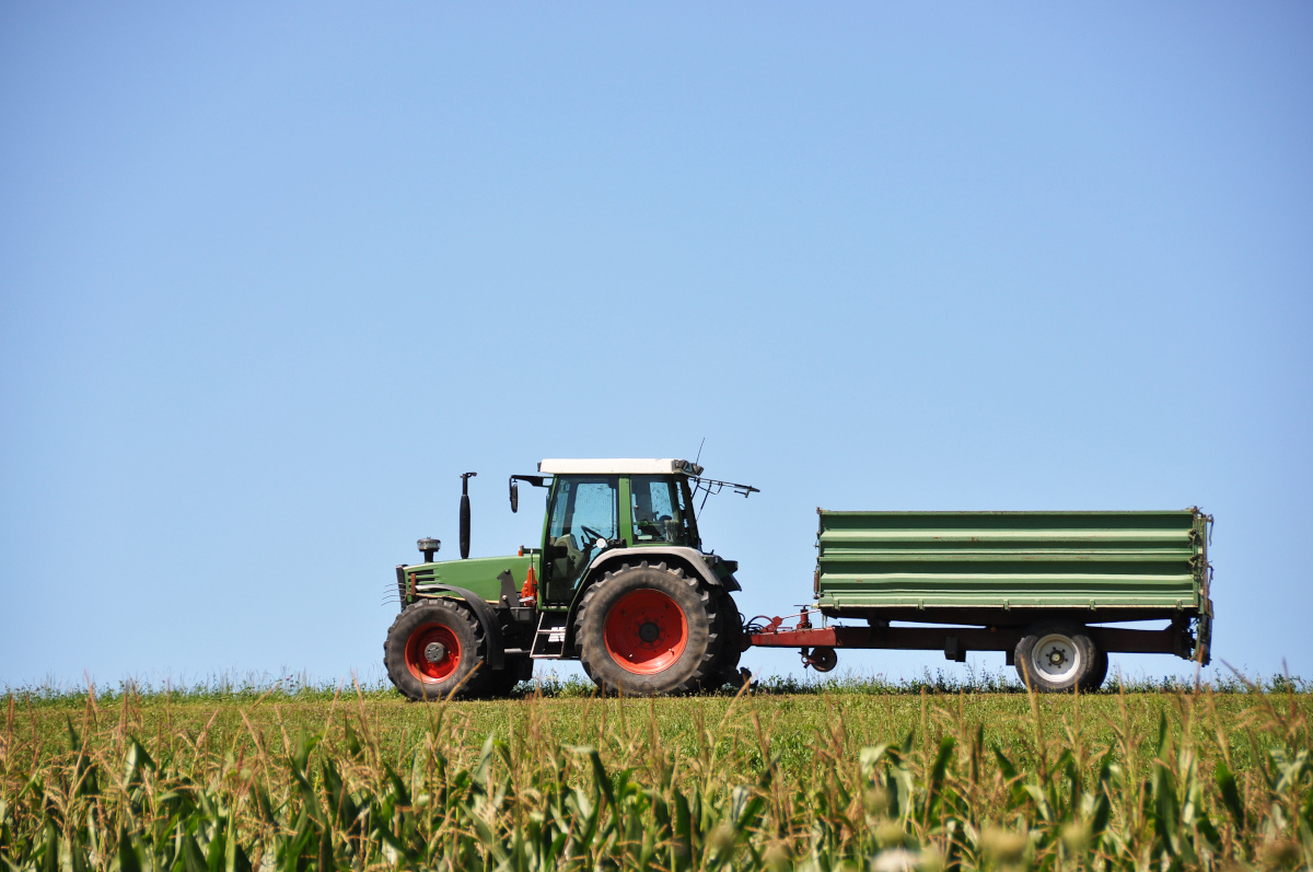 Rodzaje przyczep rolniczych Pronar dostępne na rynku wtórnym