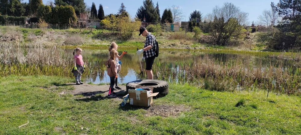 Posprzątali tereny zielone w Bielszowicach. Mieszkańcy mobilizują się do działania!
