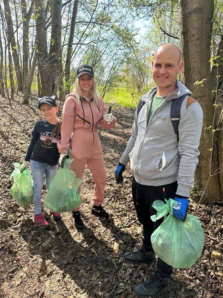 Posprzątali tereny zielone w Bielszowicach. Mieszkańcy mobilizują się do działania!