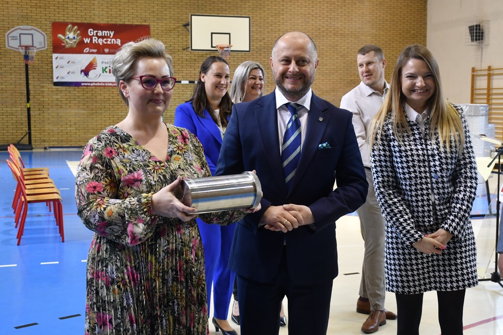 Wmurowanie Kapsuły Czasu w SP 17 36