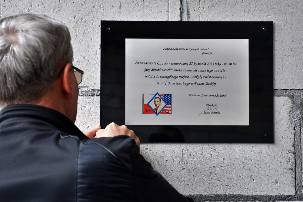 Wmurowanie Kapsuły Czasu w SP 17 48