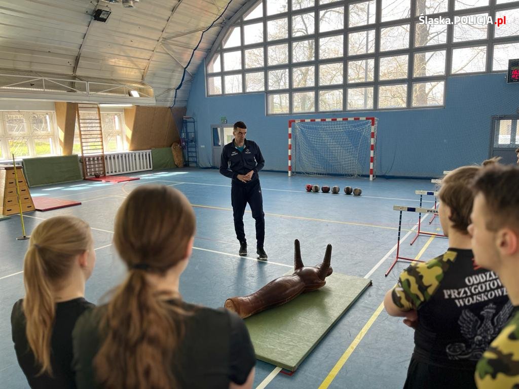 Uczniowie z Tychów na próbnym torze przeszkód. Jak sobie poradzili?