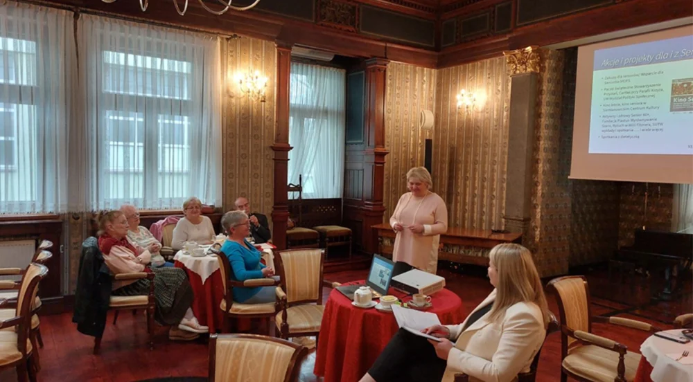 Władze miasta spotkały się z seniorami w siemianowickiej Willi Fitznera