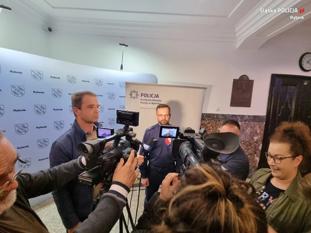 "Seniorze! Nie oddawaj swoich pieniędzy". Inauguracja kampanii w Rybniku