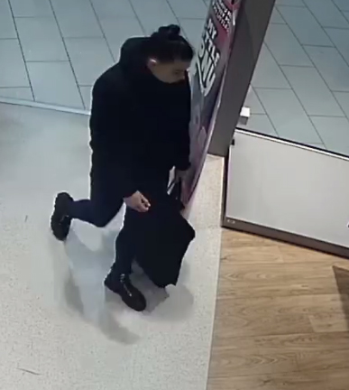 Rozpoznajesz podejrzaną o kradzież zabawek dla dzieci? Powiadom gliwickich policjantów!