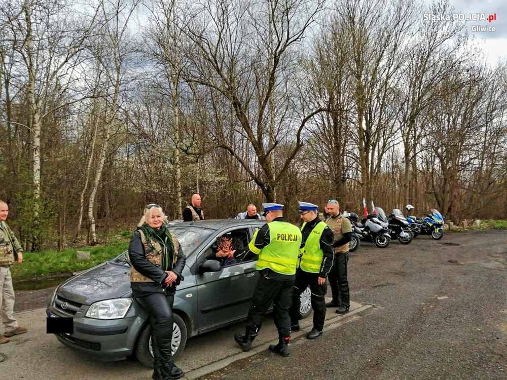 Sezon motocyklowy w Gliwicach rozpoczęty. Policjanci prowadzili działania profilaktyczne