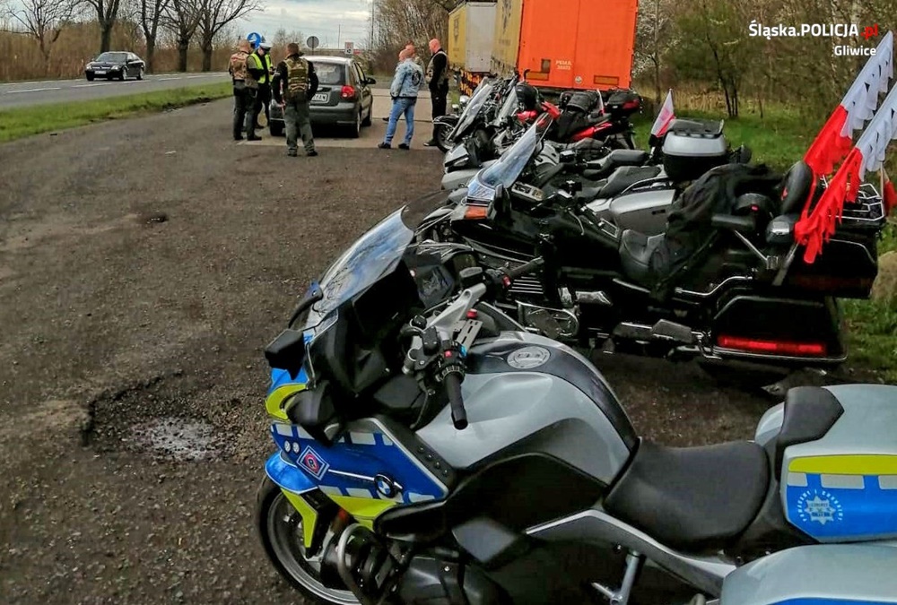 Sezon motocyklowy w Gliwicach rozpoczęty. Policjanci prowadzili działania profilaktyczne
