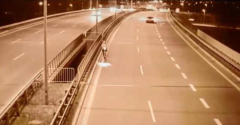 Jechała hulajnogą na DTŚ-ce w Gliwicach. Kobieta poruszała się pod prąd! [WIDEO]