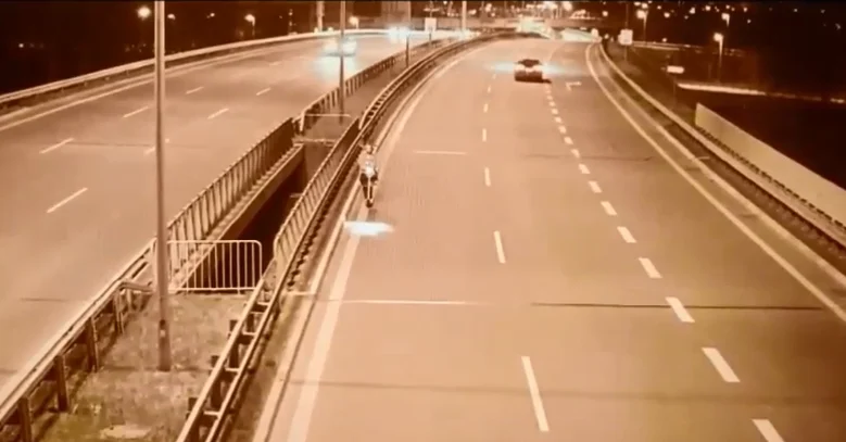 Jechała hulajnogą na DTŚ-ce w Gliwicach. Kobieta poruszała się pod prąd! [WIDEO]