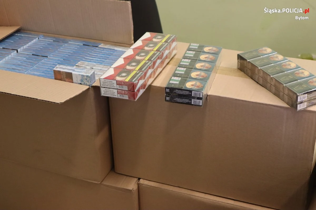 Bytom: Policjanci zabezpieczyli nielegalny tytoń i papierosy. Handlował nimi 60-latek