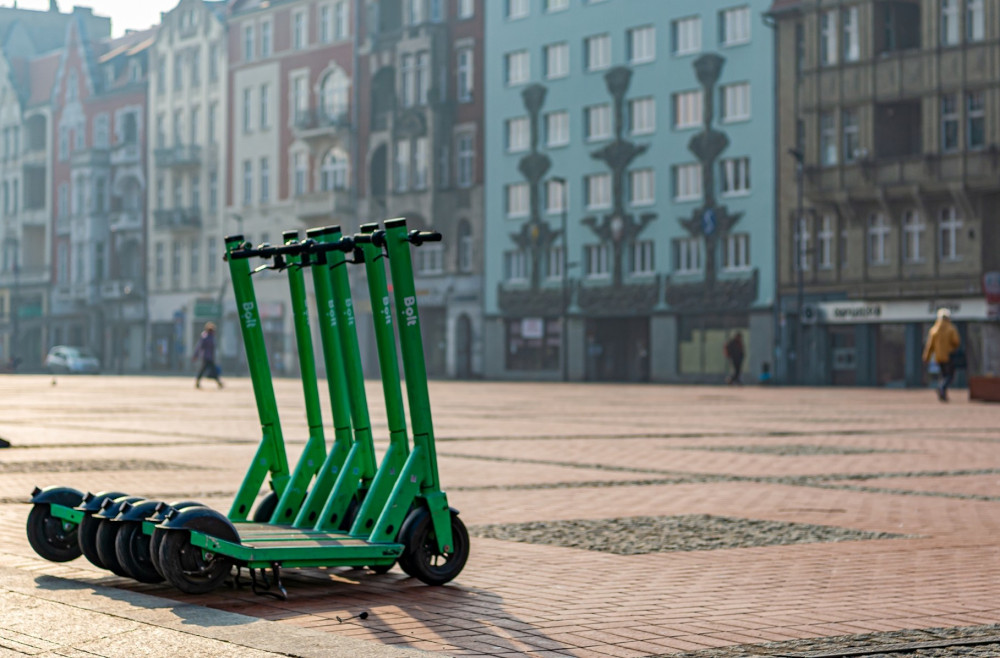 Bytom: Za nieprawidłowe zaparkowanie hulajnogi grozi mandat