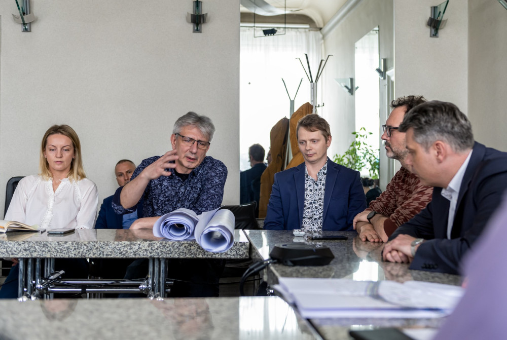 Prezydent Bytomia rozmawiał z mieszkańcami o koncepcji budowy drogi na ul. Wiejskiej