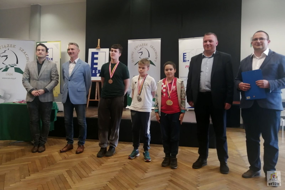 Bytom: Szachiści z MDK nr 1 z brązowym medalem