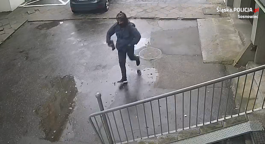 Kradzież szczególnie zuchwała w Sosnowcu. Widziałeś tego mężczyznę?