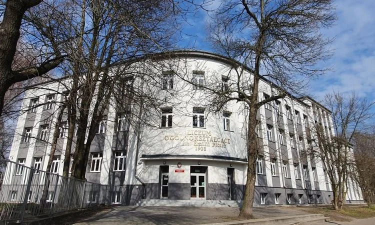 "Ośmielamy się marzyć". II LO w Sosnowcu zaprasza na koncert