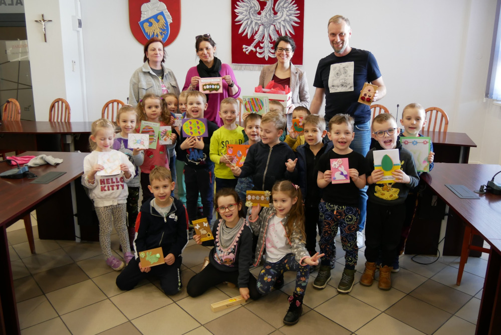 Mikołów: Finał powiatowej akcji "Wielkanocna paczka dla ukraińskiej rodziny" za nami